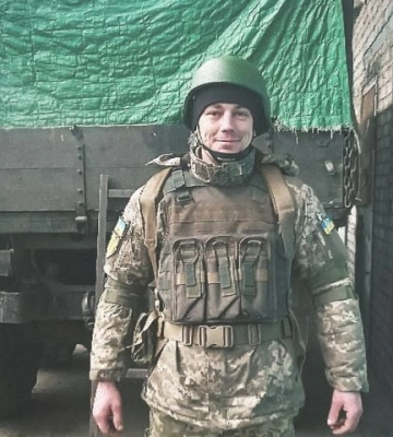 Пошли вместе защищать Украину: на Волыни попрощались с отцом и сыном