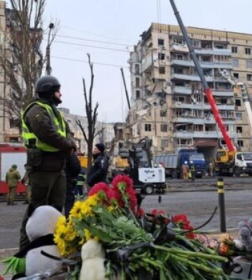 Унаслідок ракетного удару РФ по будинку в Дніпрі 17 осіб залишаються зниклими безвісти, 12 тіл і фрагментів тіл не впізнано