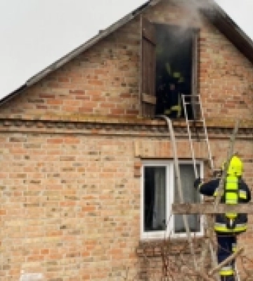 На Рівненщині горів житловий будинок