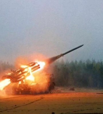 Росіяни вночі вдарили по Нікопольському району з важкої артилерії