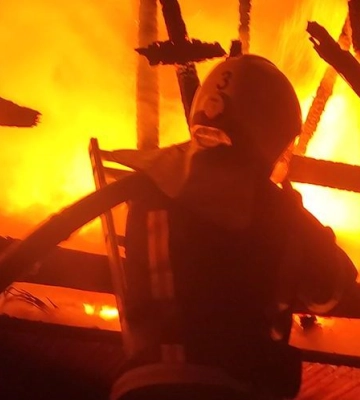 У будинку на Лубенщині сталася пожежа: знайшли мертвим чоловіка