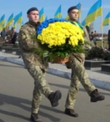 На Рівненщині попрощаються одразу з двома воїнами