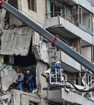 З-під завалів будинку у Дніпрі дістали тіло дитини - кількість жертв зросла до 41