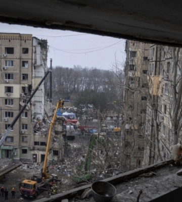 Число загиблих у Дніпрі зросло до 41: з-під завалів дістали тіло дитини