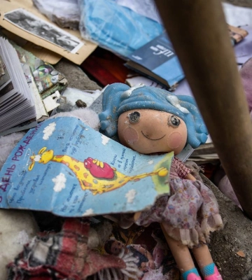 У Дніпрі з-під завалів багатоповерхівки дістали тіло дитини. Кількість загиблих зросла до 41