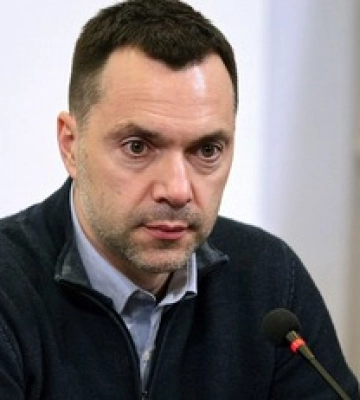 Арестович іде у відставку після скандальної заяви про обстріл Дніпра