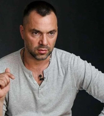 Арестович написав заяву про звільнення з посади радника ОПУ