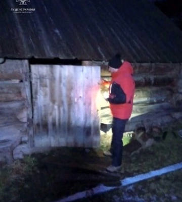 Рятувальники в горах знайшли заблукалого туриста з Києва
