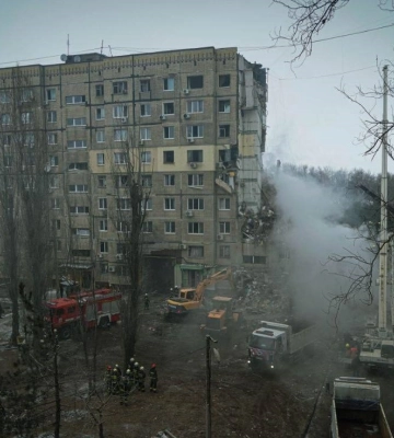 Трагедія у Дніпрі. Відео моменту влучання ракети в будинок