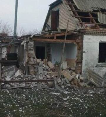 Російські війська знову обстріляли тимчасово окуповану Каховку, двоє людей загинули, дитина — поранена