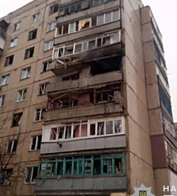 Унаслідок ворожих обстрілів Донеччини пошкоджені будинки, школа та лікарня