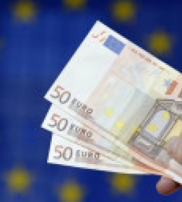 Украина получила первые 3 млрд евро из новой программы макрофина ЕС на 18 миллиардов - Зеленский