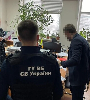Посадовицю відомчої науково-дослідної установи СБУ виявилась прихильницею «русского мира» – ДБР