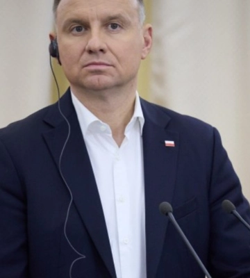 Дуда: Мої думки з сім&#039;ями та близькими жертв авіакатастрофи у Броварах