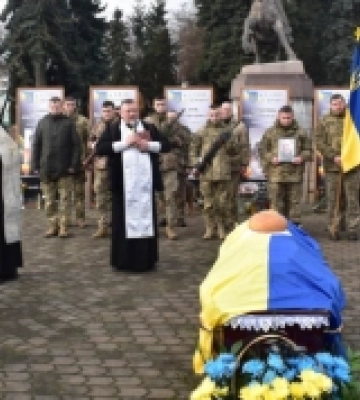 У Дубні попрощалися із штаб-сержантом Олегом Ковригою