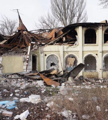 «ДНР» показала последствия ночного удара по гостинице в Волновахе