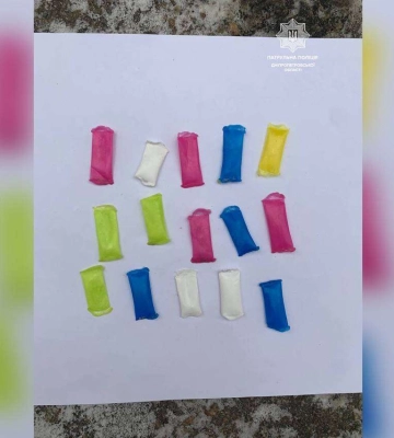 У Дніпрі чоловік намагався сховати наркотики, запхавши їх у рот
