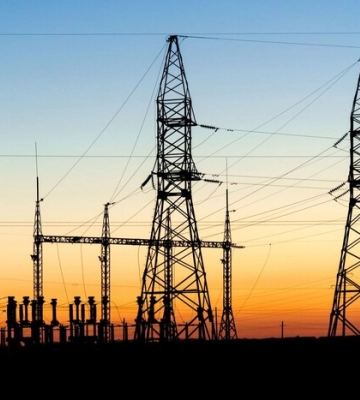 Регулятор оштрафував три обленерго за порушення графіків відключення світла