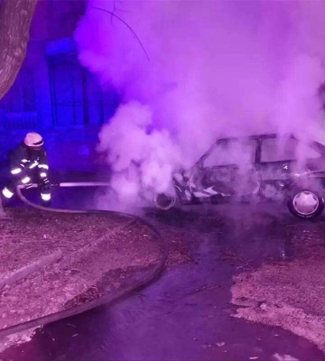 У центрі Дніпра на ходу спалахнув &quot;запорожець&quot;