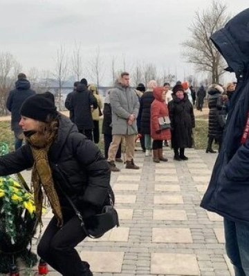 Три года после сбития самолета МАУ над Тегераном: дипломаты, родственники и коллеги почтили память погибших. ФОТОрепортаж