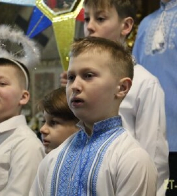 Вихованці Михайлівської Недільної школи представили 10 вертепів із автентичними православними колядками