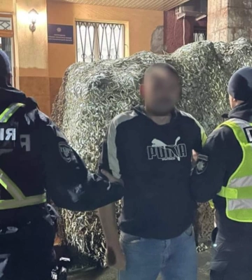 В Ужгороді чоловік намагався проникнути у чужий будинок