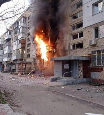 Окупанти обстріляли в Херсоні офіс Червоного хреста