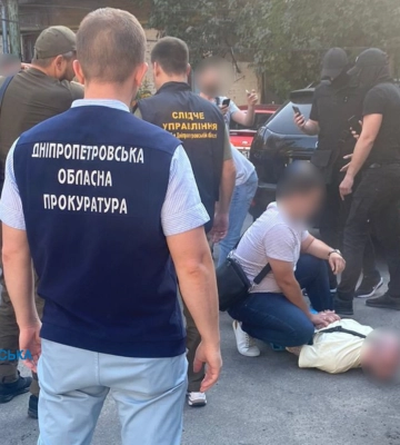 У Дніпропетровській області волонтери продавали бронежилети, які призначалися військовим