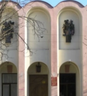 Внаслідок обстрілу Херсона постраждали ляльковий театр і типографія. ФОТО