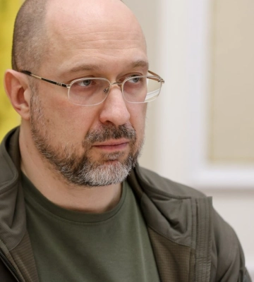 Шмигаль доручив негайно створити спеціальну групу для детального розслідування всіх обставин катастрофи гелікоптера в Броварах