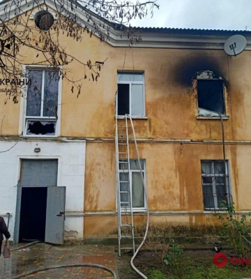 В ходе пожара под Одессой выгорели три квартиры