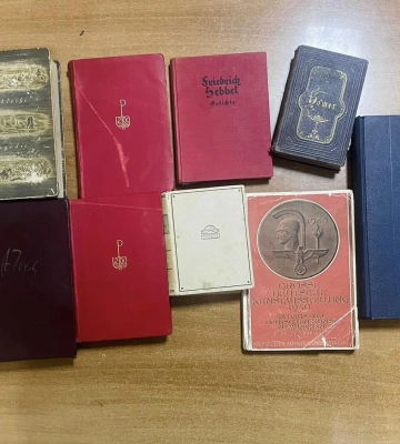 На Закарпатті запобігли вивезенню за кордон старовинних книг