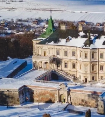 Жителів Львівщини кличуть у замки області на екскурсії, лекції та майстер-класи