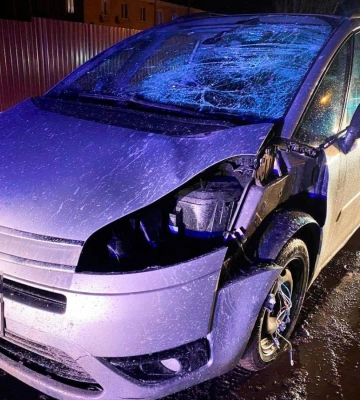 Рухалася на «червоний»: у Дубні під колесами авто тяжко травмувалася пішохідка