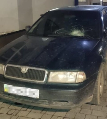 Жінка потрапила під колеса Skoda Octavia у Львові