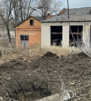 Росіяни влучили в амбулаторію, геріатричний пансіонат та будівлю дитсадка на Харківщині