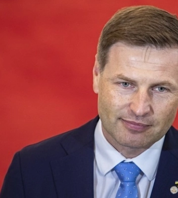 Кулеба и Резников совместным заявлением призвали предоставить Украине танки