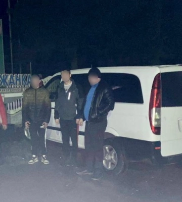 Переправляв до Угорщини за &quot;солідну&quot; суму: на Закарпатті затримали трьох &quot;ухилянтів&quot; та ділка