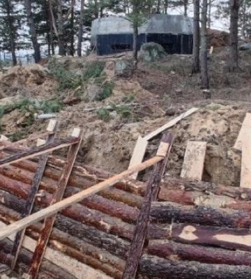 Кордон з Білоруссю на Житомирщині зашивають окопами та заливають бетоном