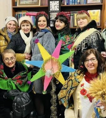 Жительки Запорізької області на Маланку зібрали гроші на генератор для військових - фото