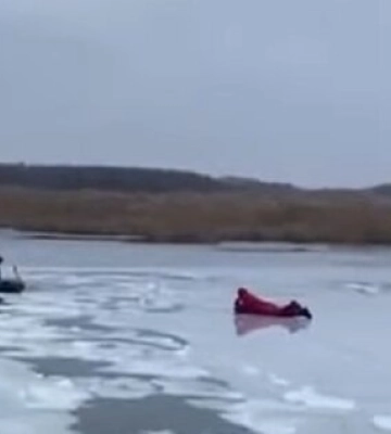 4 школьницы провалились под лед в Киевской области, спасти удалось не всех