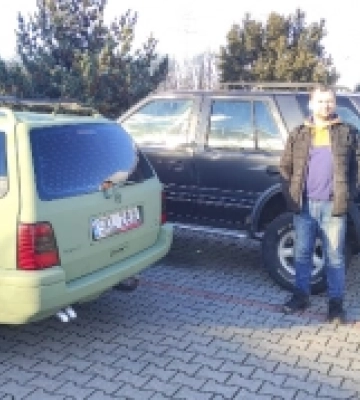 Зі Вроцлава у Рожище пригнали дві автівки для ЗСУ. ФОТО
