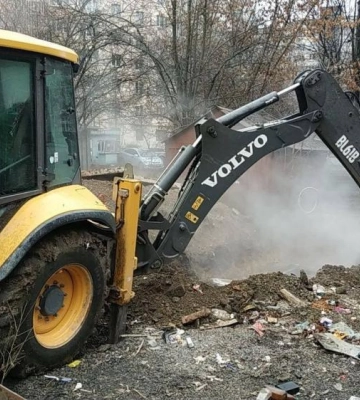 У Рівному знову демонтували гаражі