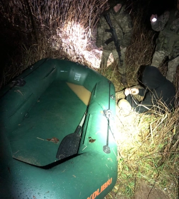 20 військовозобов’язаних чоловіків намагалися через Закарпаття дістатися до ЄС
