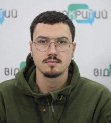 Втратив житло та допомагає іншим: волонтер підтримує постраждалих після теракту на Перемозі у Дніпрі