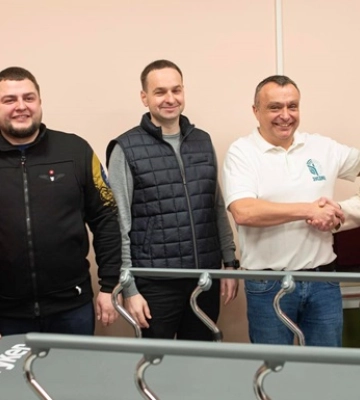 Червоний Хрест України передав обладнання дитячому медичному центру