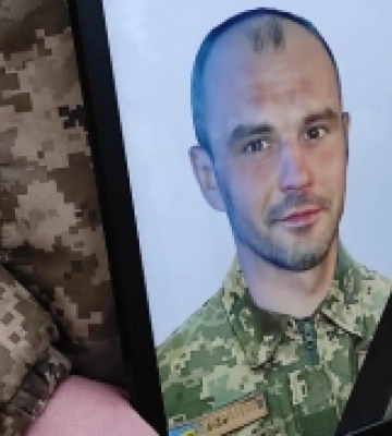 У Рожищі в останню дорогу провели захисника Сергія Вакалюка. ФОТО