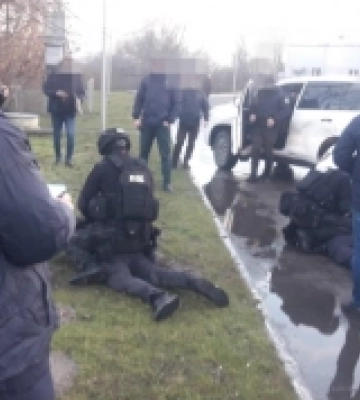 На Волині затримали двох патрульних за збут наркотиків та хабарництво