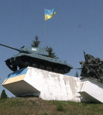 Сталін у Дубні досі на постаменті