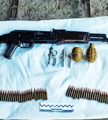На Миколаївщині затримали чоловіка, який зберігав у себе вдома склад озброєння
